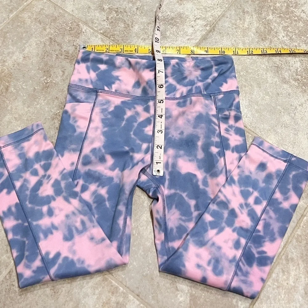 Athleta Girls High Rise Stash Your Treasures High Rise Capri Leggings Tie Dye M